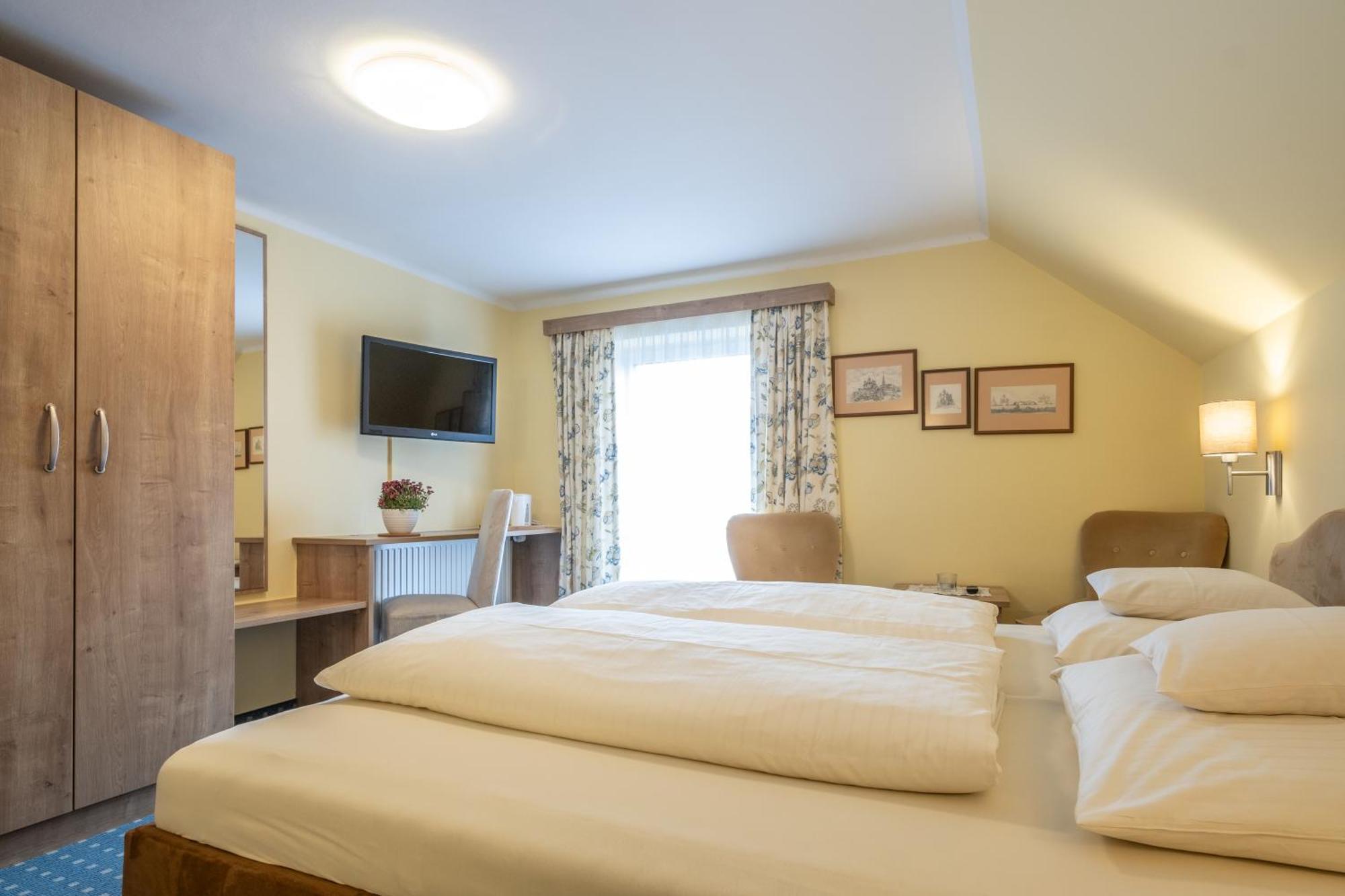 Hotel-Pension Falkensteiner Sankt Gilgen Εξωτερικό φωτογραφία
